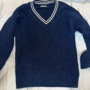 Women’s American eagle size small sweater